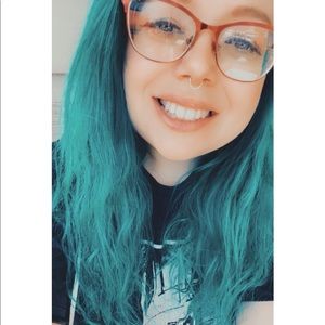 Meet your Posher, Lauren